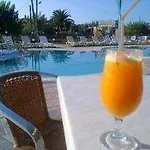 Tzevenos Hotel *