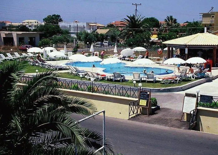 Hotel Tzevenos *